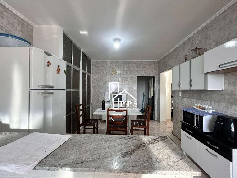 Casa, 3 quartos, 178 m² - Foto 2