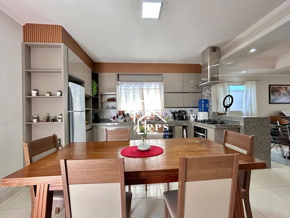 Casa, 3 quartos, 140 m² - Foto 3