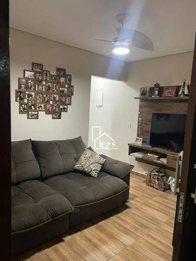 Casa, 4 quartos, 131 m² - Foto 1