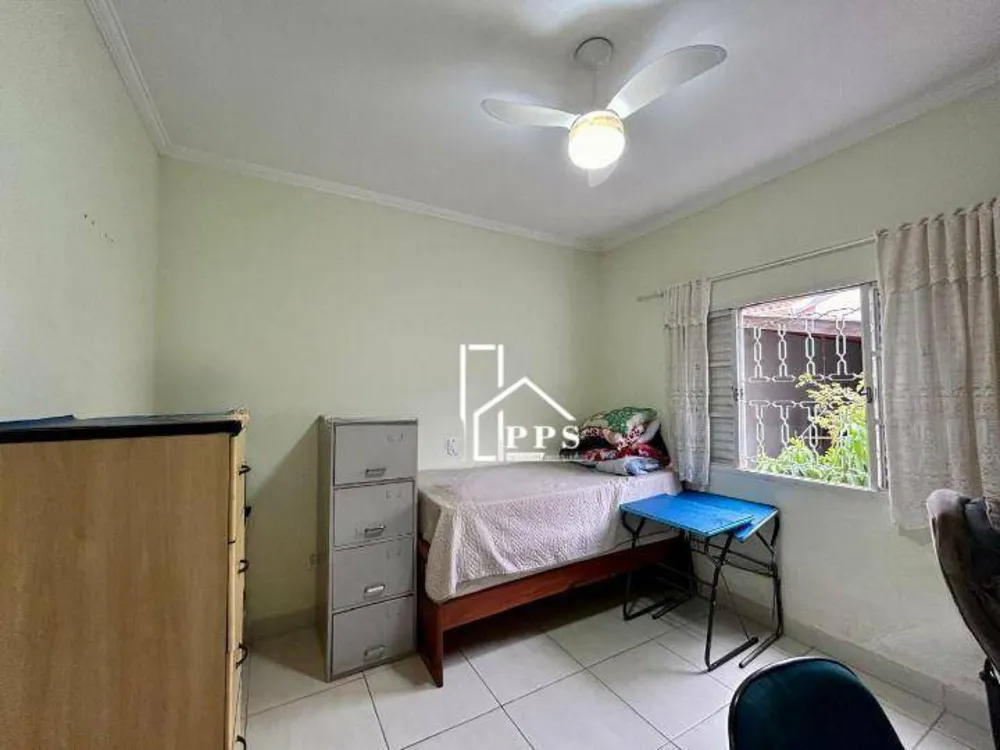 Casa, 4 quartos, 235 m² - Foto 1
