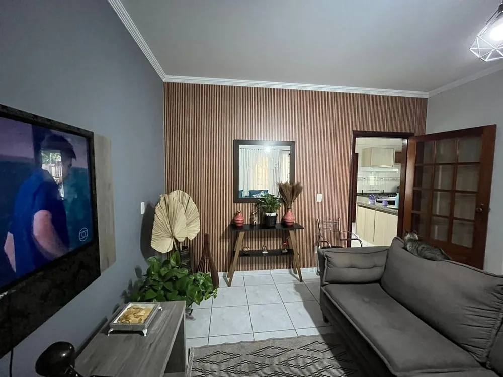 Casa, 3 quartos, 200 m² - Foto 2