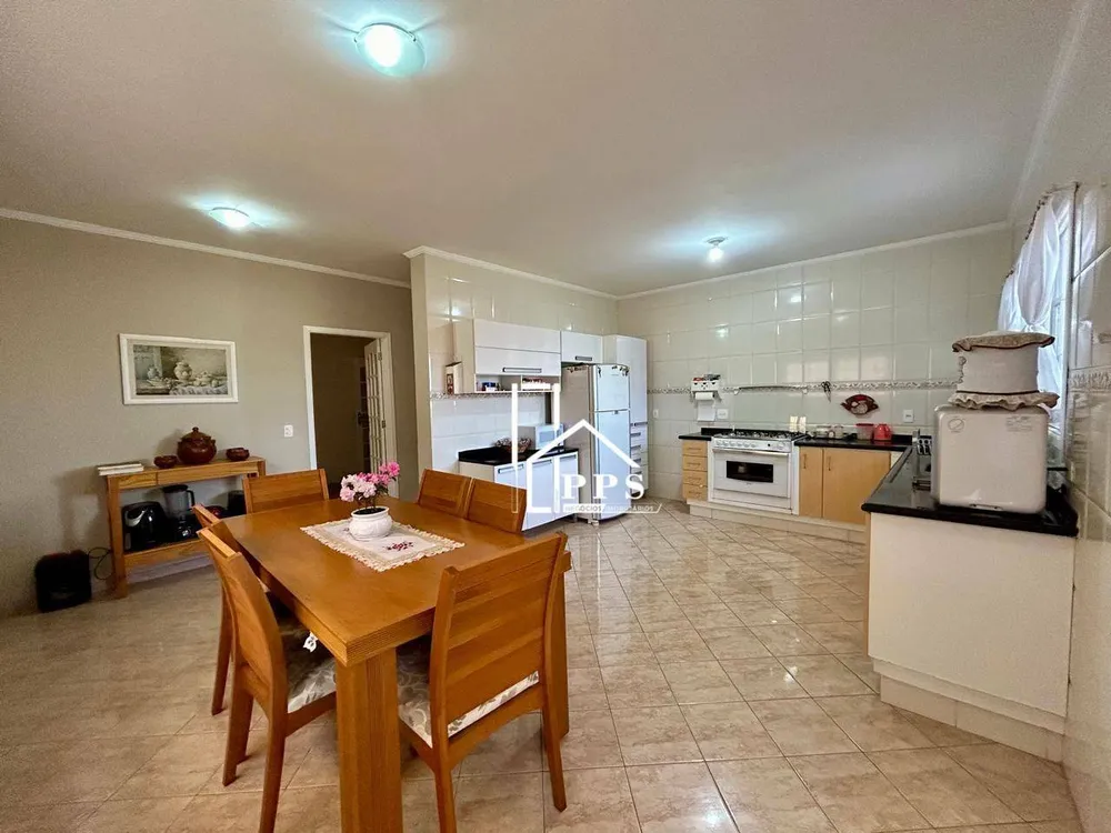 Casa, 3 quartos, 220 m² - Foto 10