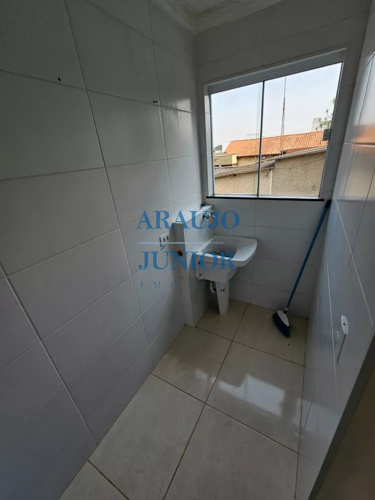 Apartamento à venda com 2 quartos, 63m² - Foto 2