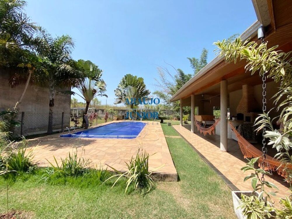 Chácara à venda com 3 quartos, 293m² - Foto 2