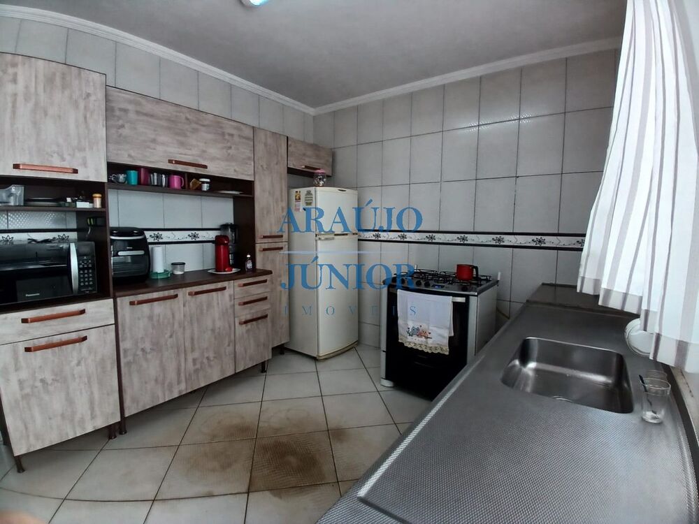 Casa à venda com 4 quartos, 150m² - Foto 28