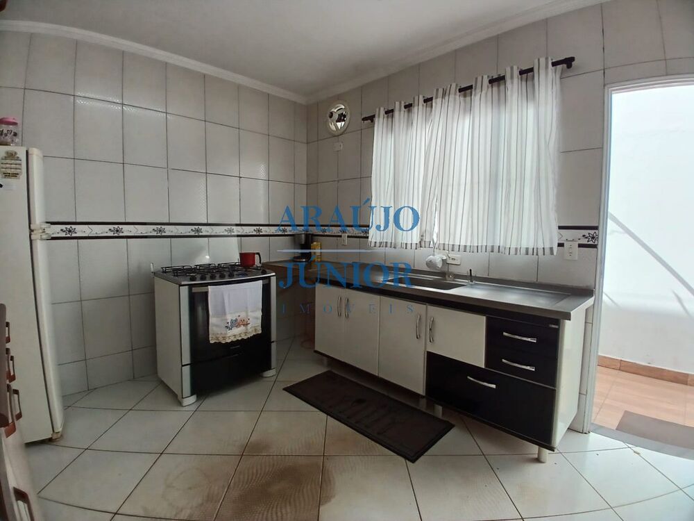 Casa à venda com 4 quartos, 150m² - Foto 22