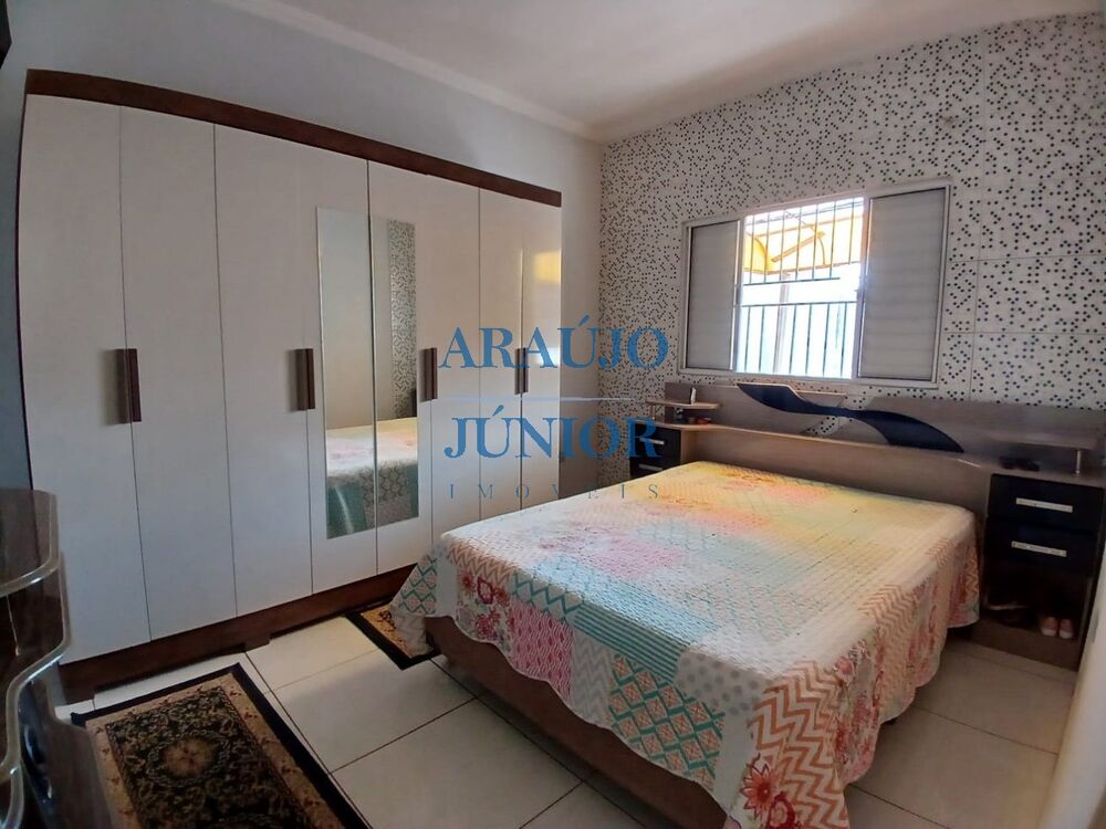 Casa à venda com 4 quartos, 150m² - Foto 14