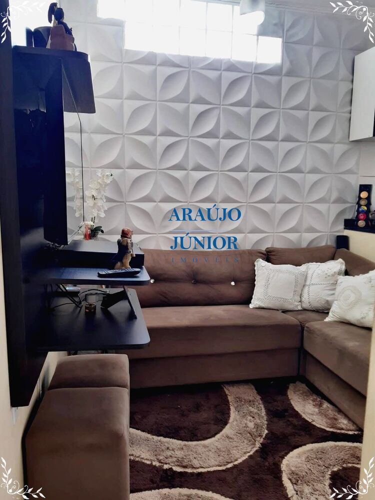 Casa à venda com 5 quartos, 148m² - Foto 1