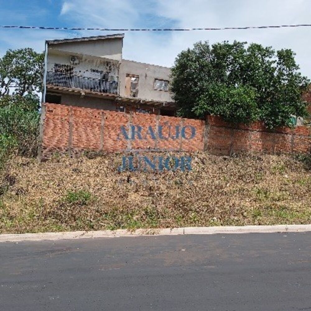 Terreno à venda, 303m² - Foto 1