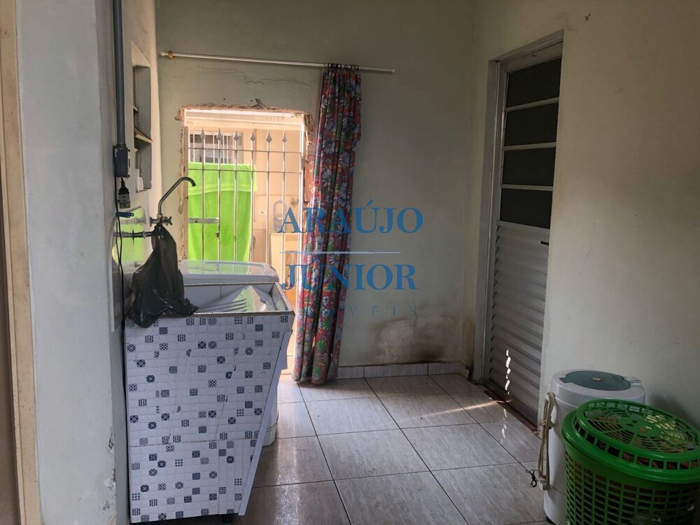 Casa, 2 quartos, 294 m² - Foto 1