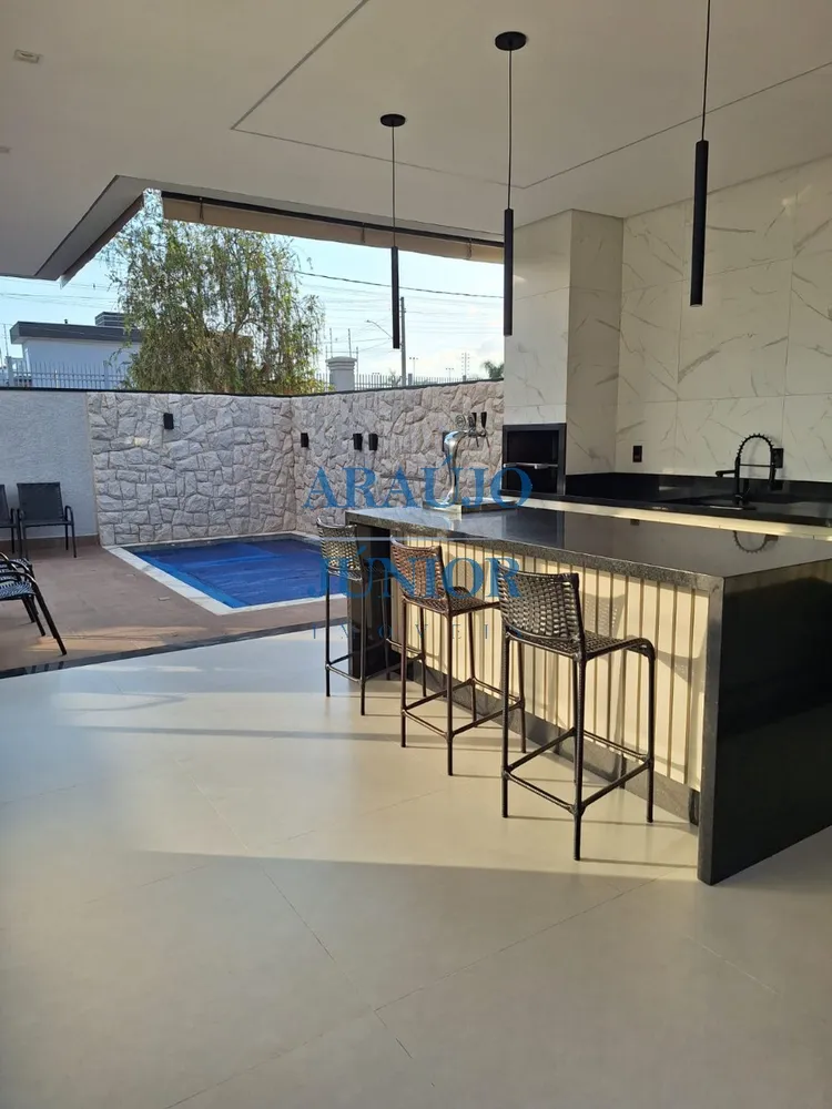 Casa, 3 quartos, 287 m² - Foto 1