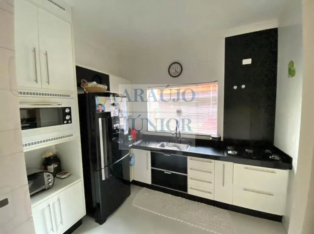 Casa, 3 quartos, 200 m² - Foto 10