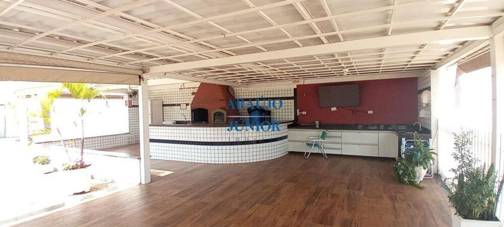 Apartamento à venda com 3 quartos, 145m² - Foto 2