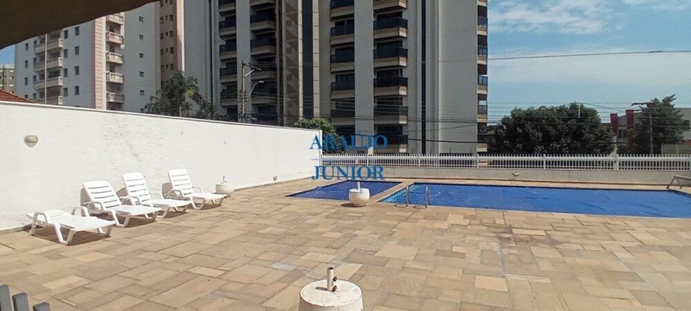 Apartamento à venda com 3 quartos, 145m² - Foto 3