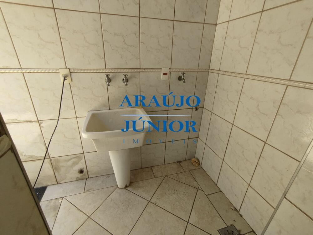 Casa para alugar com 3 quartos, 140m² - Foto 4