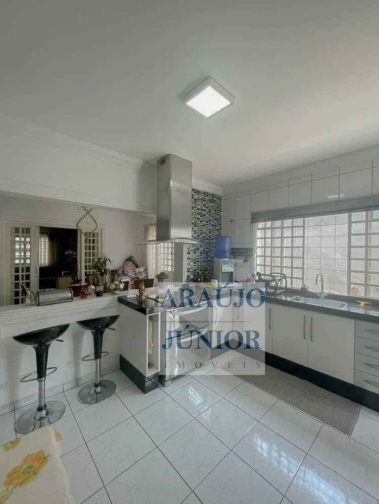 Casa, 3 quartos, 202 m² - Foto 6