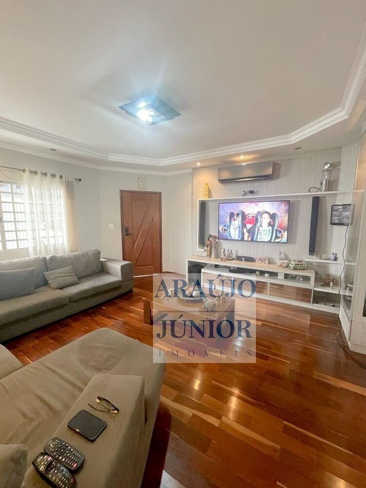 Casa, 3 quartos, 202 m² - Foto 3
