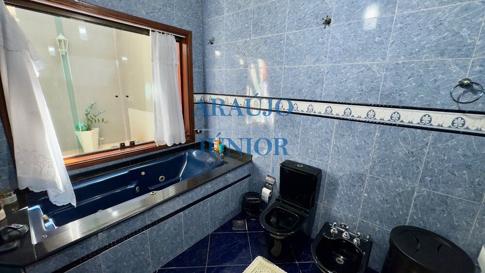 Casa à venda com 3 quartos, 360m² - Foto 4