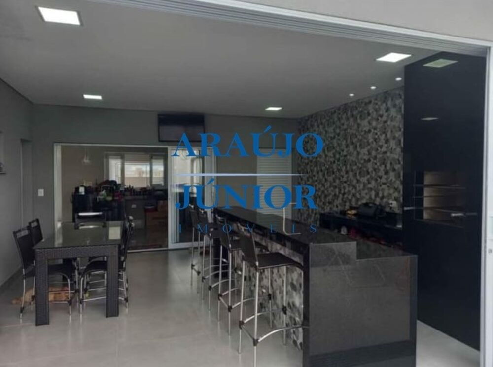 Casa, 3 quartos, 178 m² - Foto 1