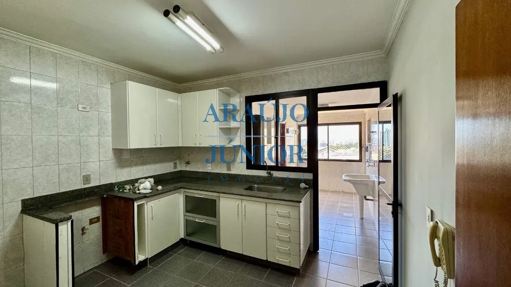 Apartamento, 3 quartos, 130 m² - Foto 2