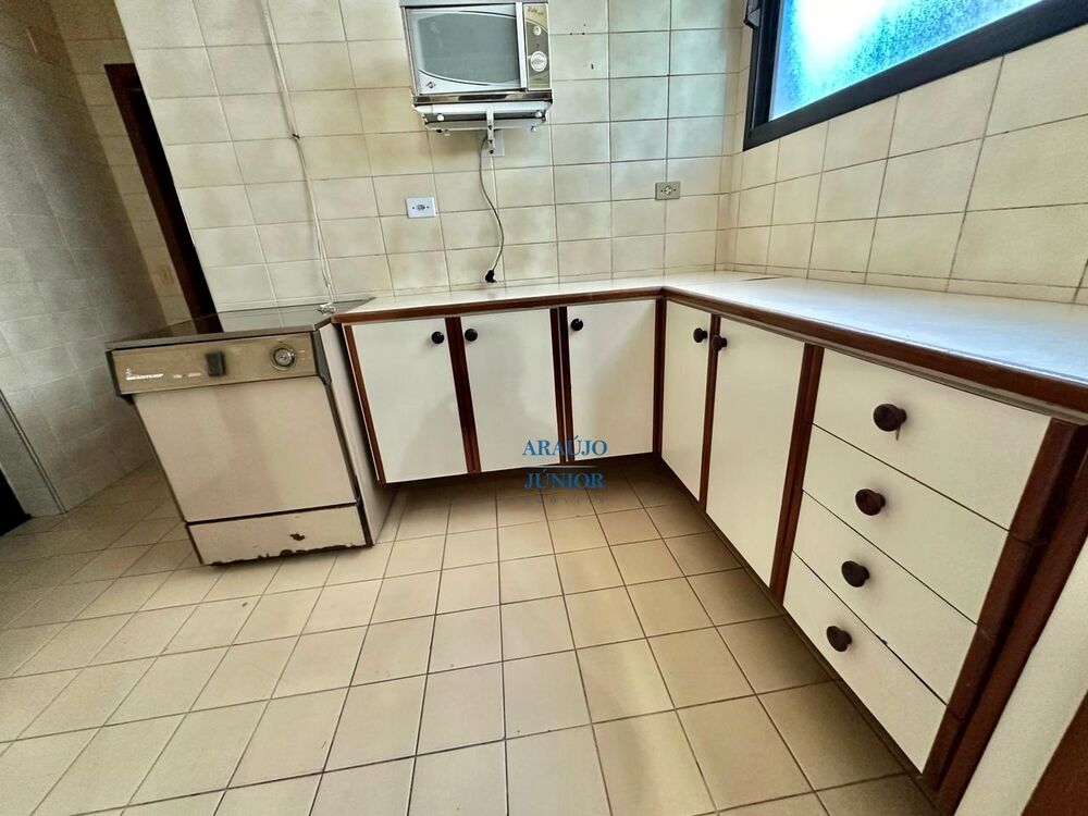 Apartamento, 3 quartos, 171 m² - Foto 2
