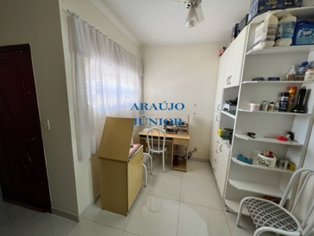 Casa à venda com 3 quartos, 180m² - Foto 12