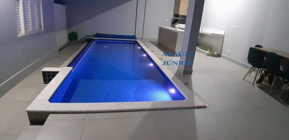 Casa à venda com 3 quartos, 180m² - Foto 25