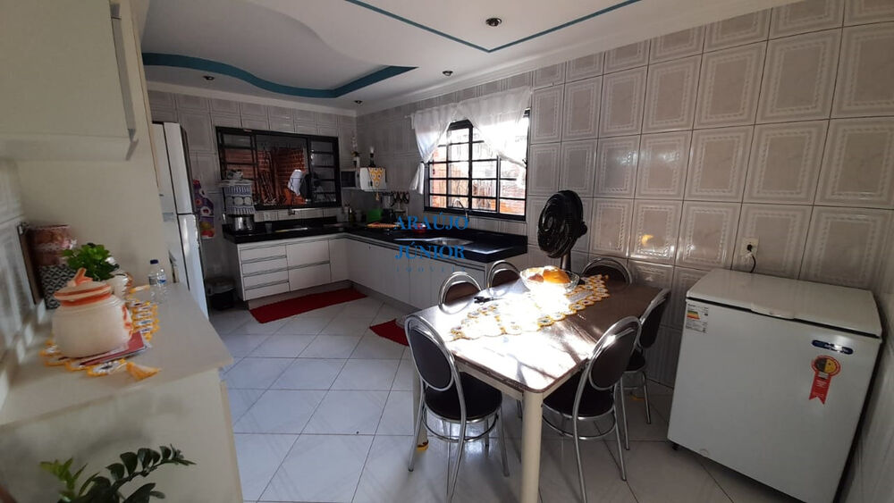 Casa à venda com 3 quartos, 180m² - Foto 5