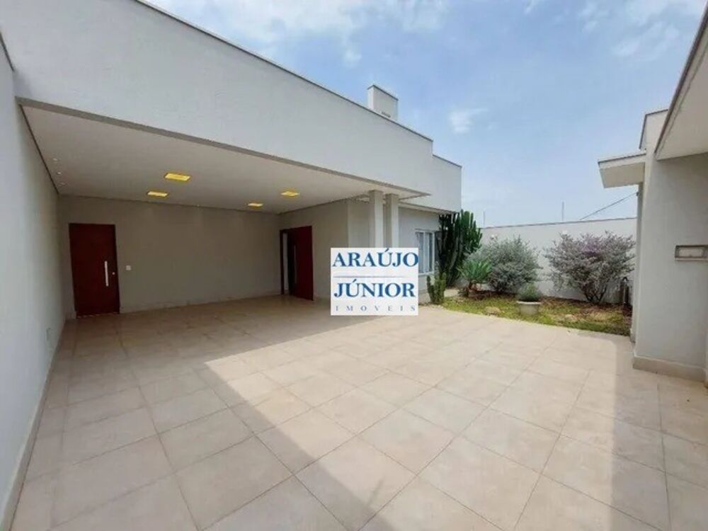 Casa à venda e aluguel com 3 quartos, 185m² - Foto 1