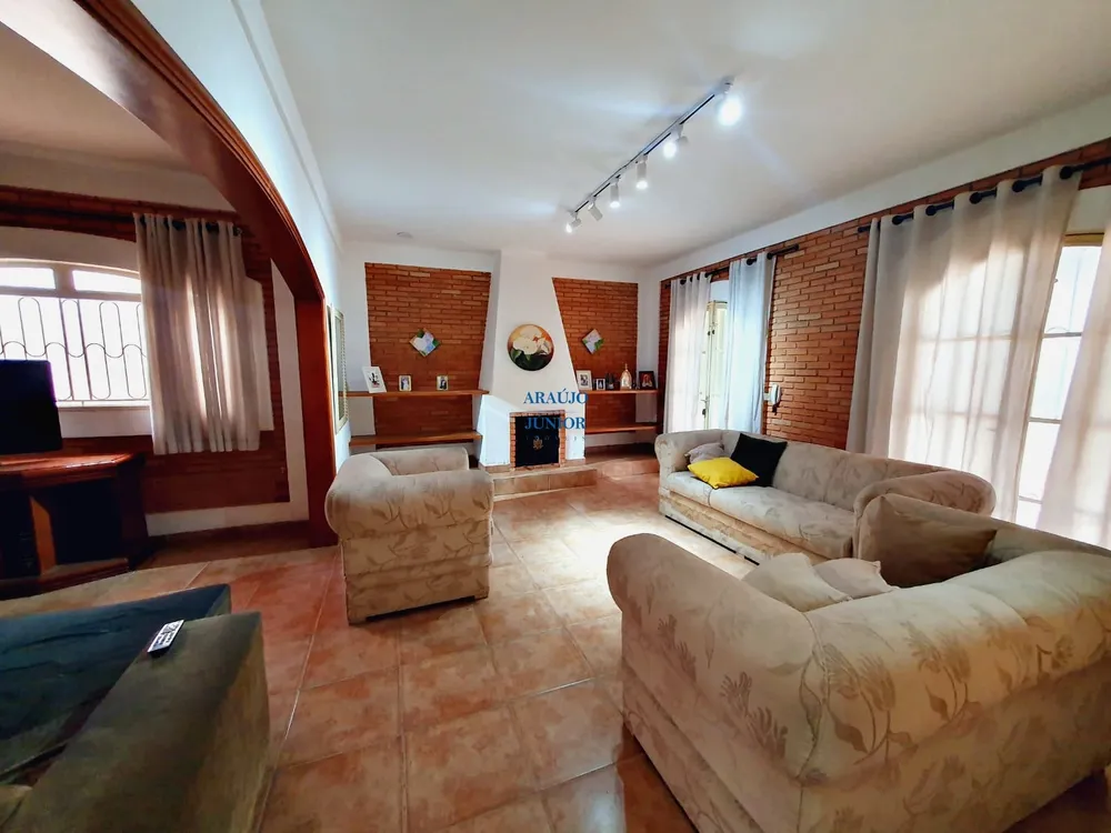 Casa, 3 quartos, 200 m² - Foto 1
