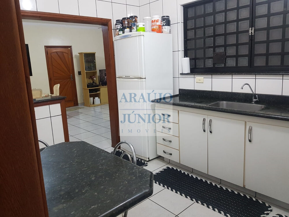 Casa, 3 quartos, 250 m² - Foto 4