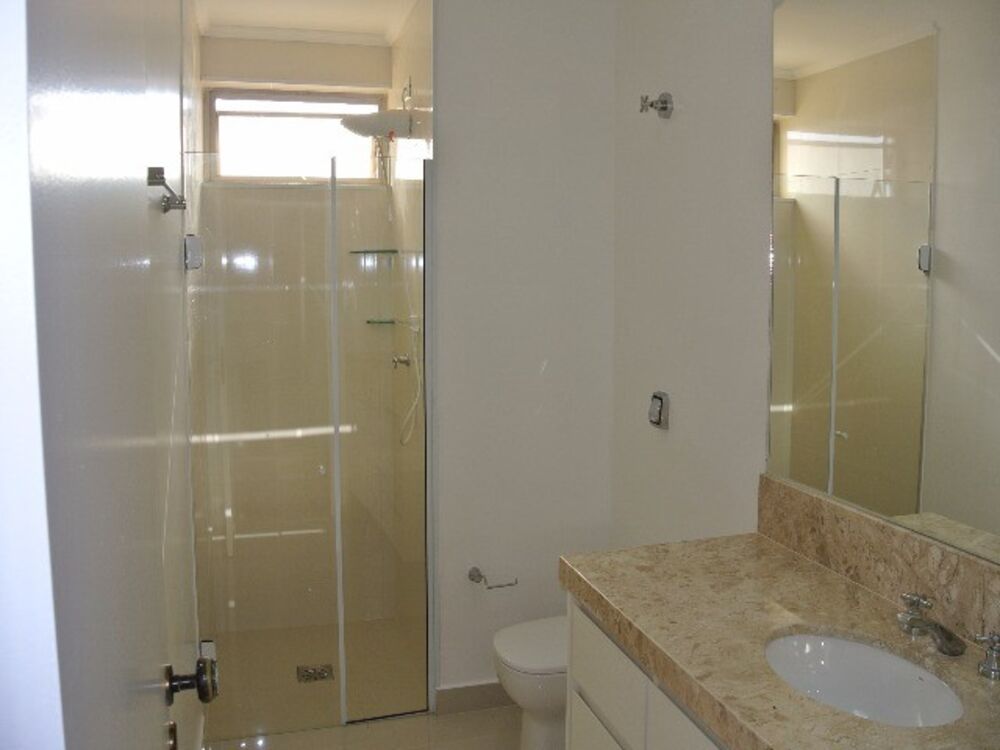 Apartamento à venda com 3 quartos, 137m² - Foto 1