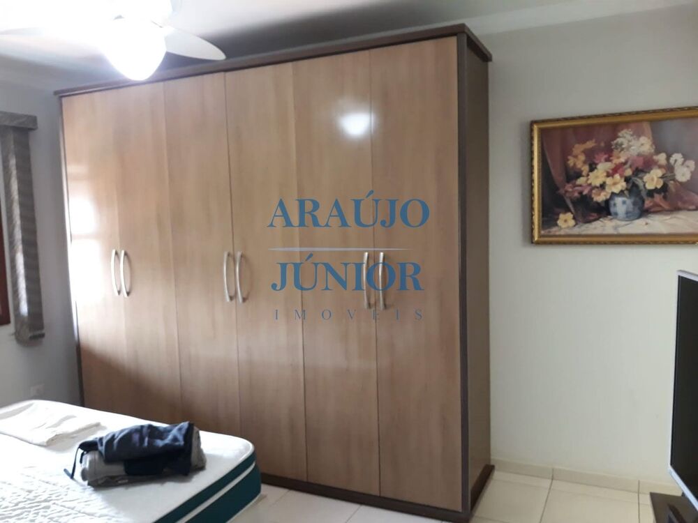 Casa, 3 quartos, 251 m² - Foto 2