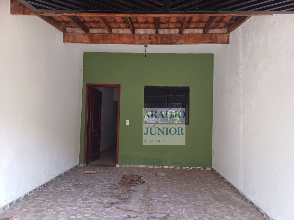 Casa à venda com 4 quartos, 150m² - Foto 1