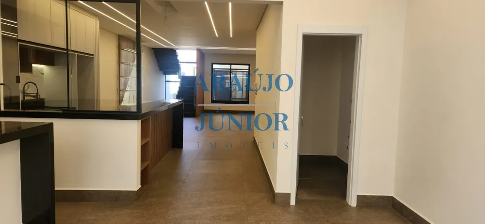 Casa, 3 quartos, 210 m² - Foto 1
