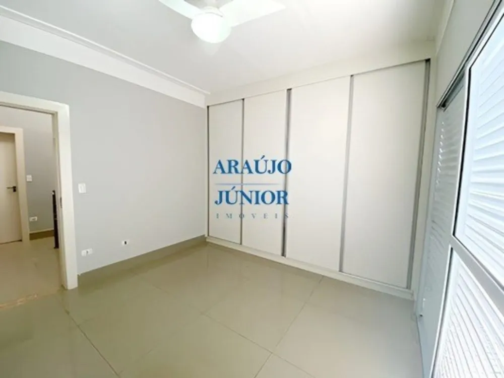Casa, 4 quartos, 232 m² - Foto 1