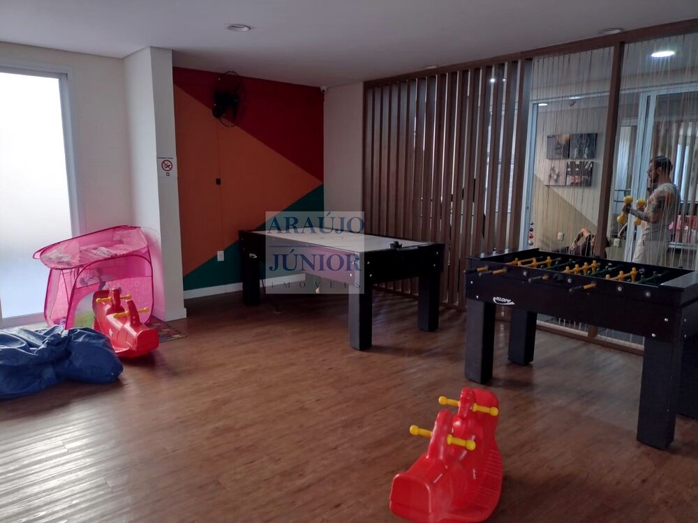 Apartamento à venda com 2 quartos, 70m² - Foto 4