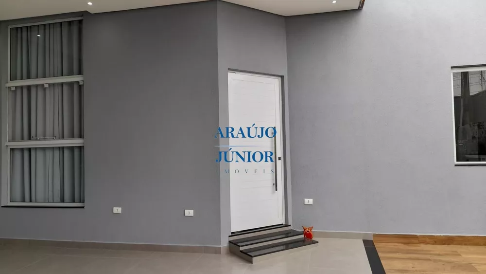 Casa à venda com 3 quartos, 200m² - Foto 4