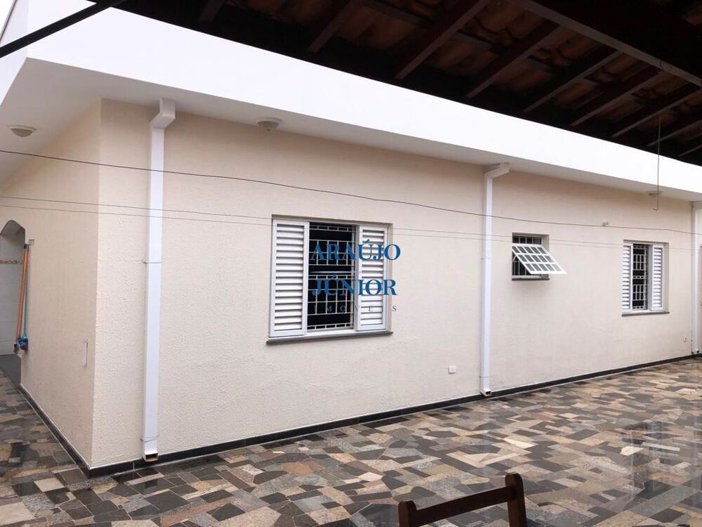 Casa à venda com 3 quartos, 178m² - Foto 4