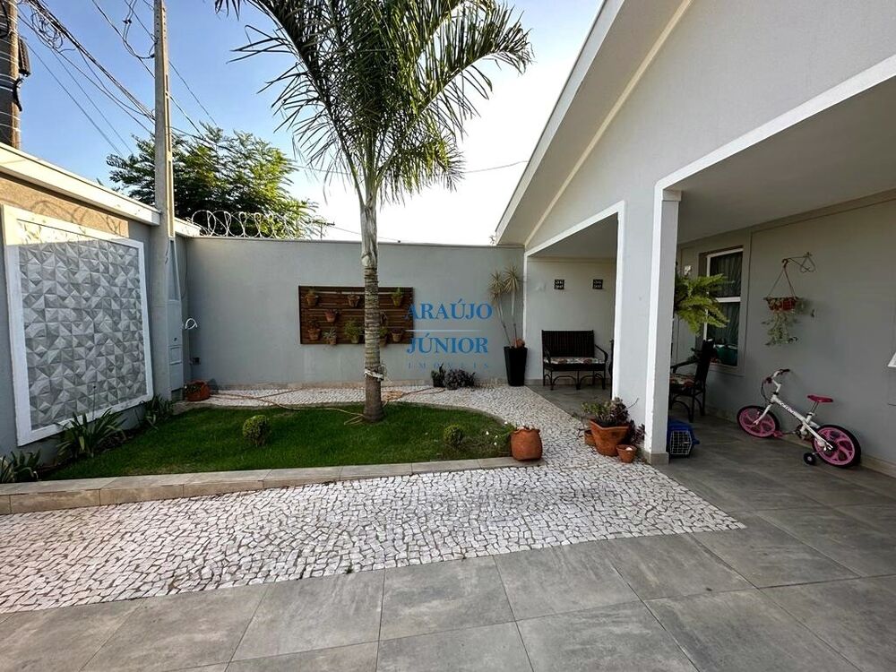 Casa à venda com 3 quartos - Foto 1