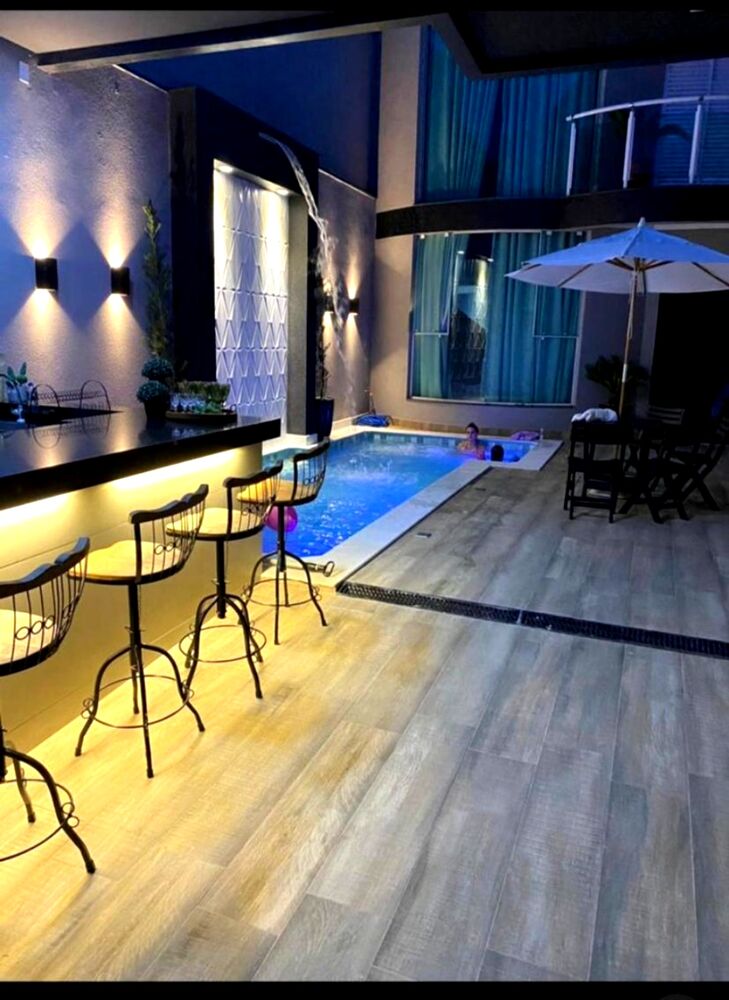 Casa à venda com 3 quartos, 180m² - Foto 1