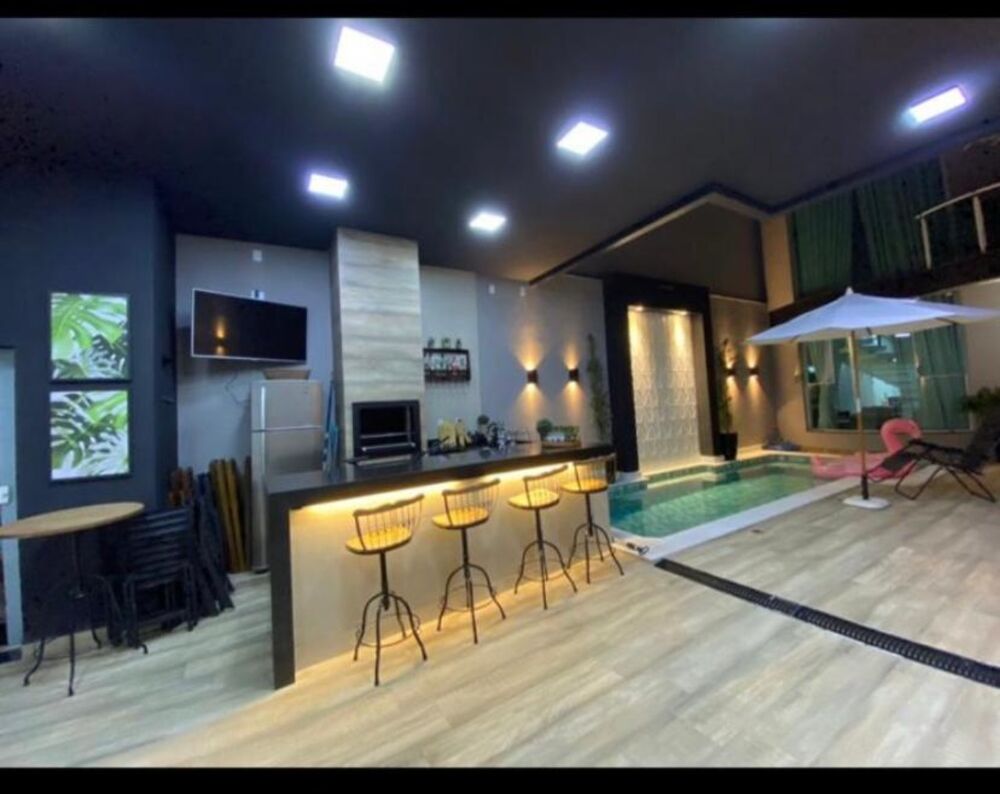 Casa à venda com 3 quartos, 180m² - Foto 4