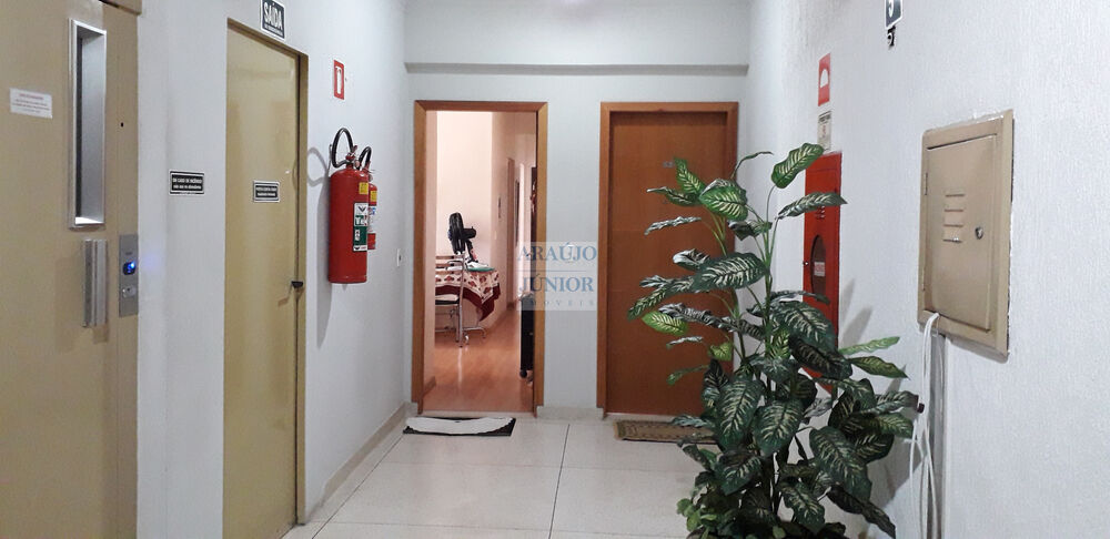 Apartamento à venda com 2 quartos, 67m² - Foto 2