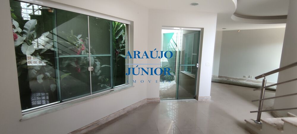 Casa para alugar com 4 quartos, 181m² - Foto 8