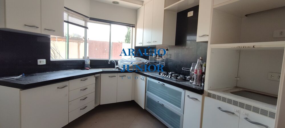 Casa para alugar com 4 quartos, 181m² - Foto 6