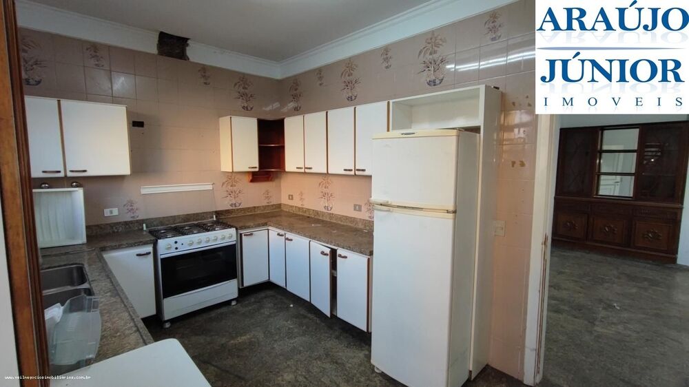 Casa à venda e aluguel com 4 quartos, 368m² - Foto 10