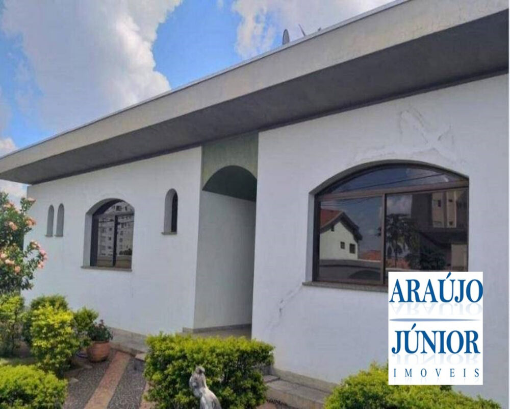 Casa à venda e aluguel com 4 quartos, 368m² - Foto 1