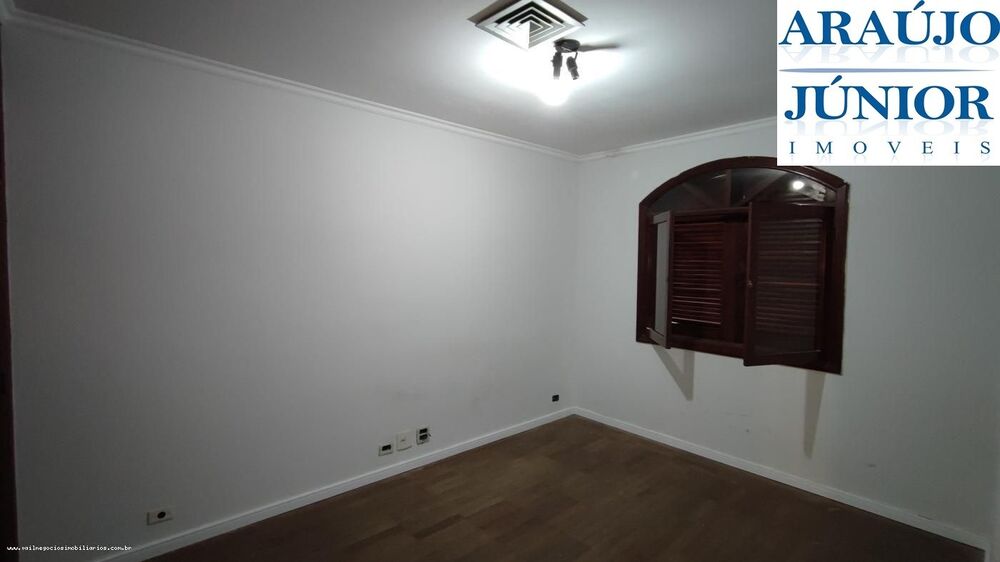 Casa à venda e aluguel com 4 quartos, 368m² - Foto 9