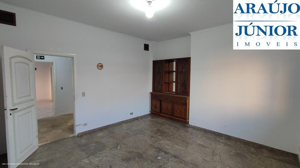 Casa à venda e aluguel com 4 quartos, 368m² - Foto 8