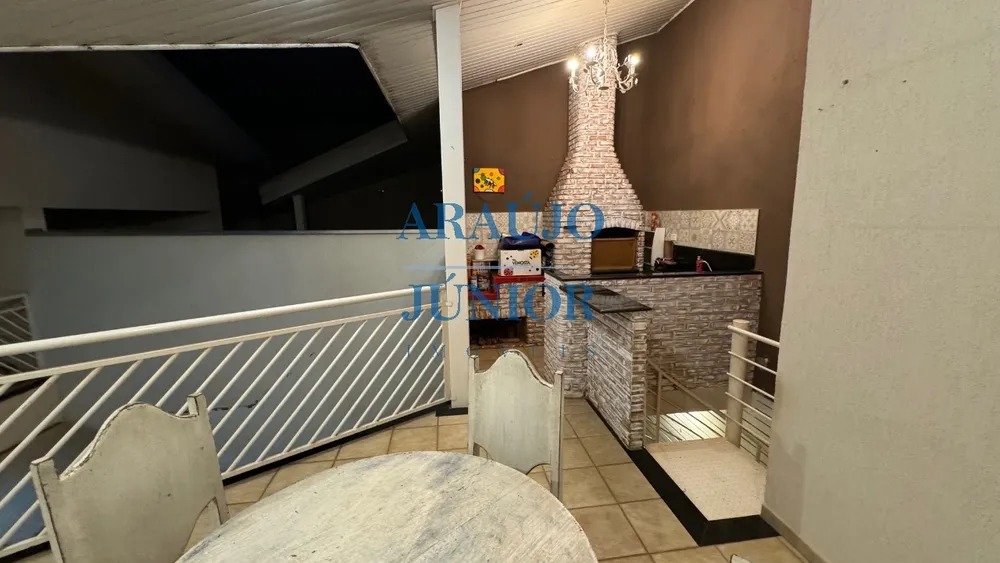 Casa, 3 quartos, 241 m² - Foto 10